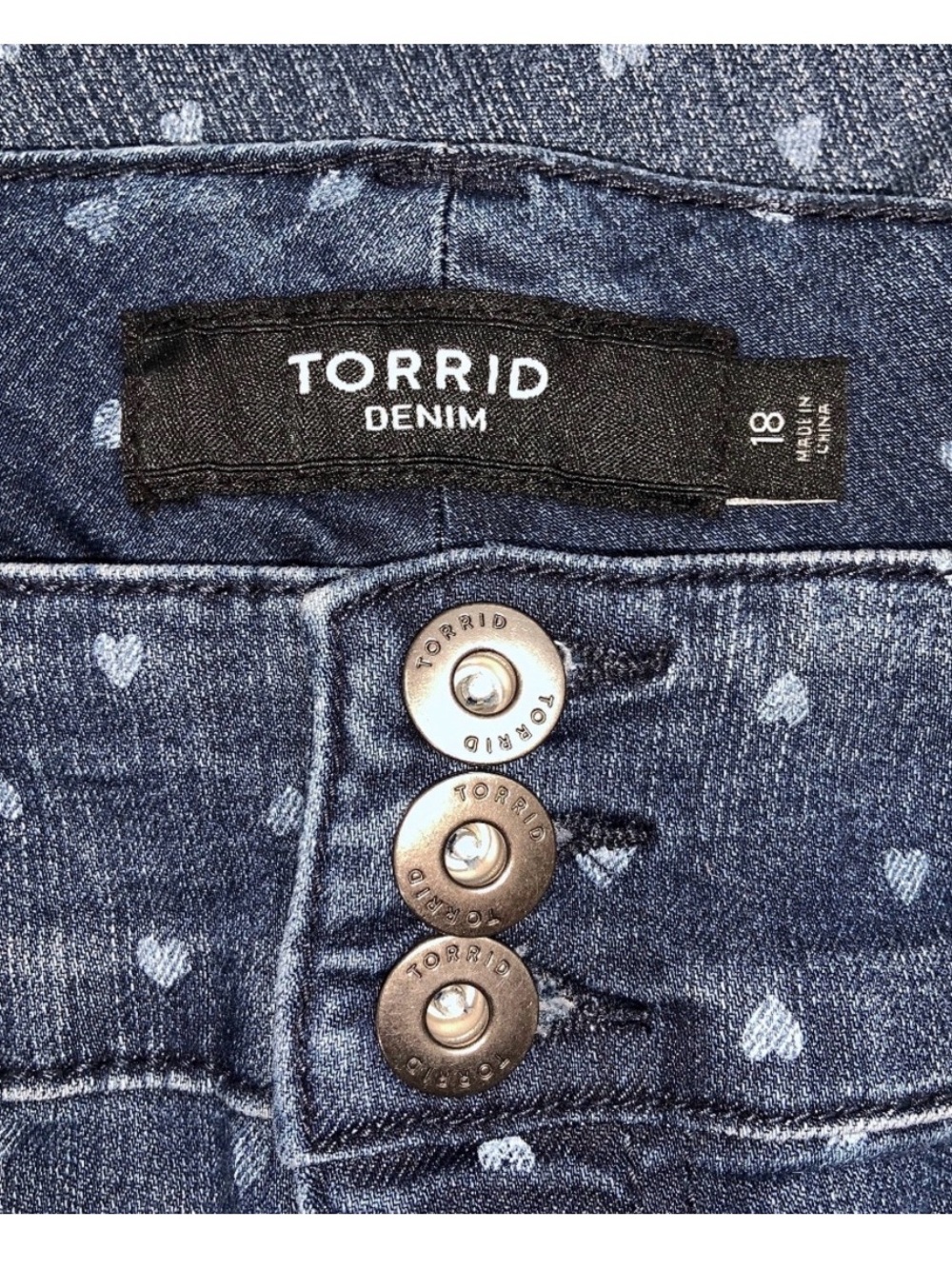 Torrid Cropped Jeggings w/Heart Print - Picture 4 of 5